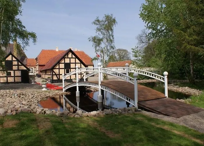 Hotel Skrøbelev Gods Manor House 4*