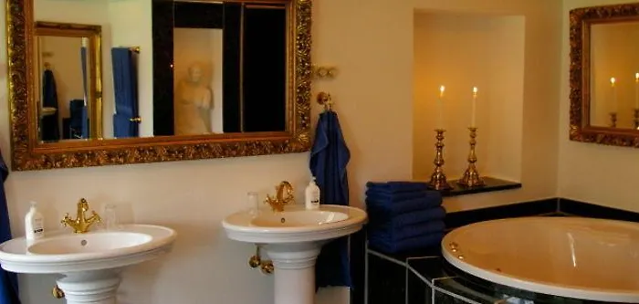 Skrobelev Gods Manor House Hotel 4*